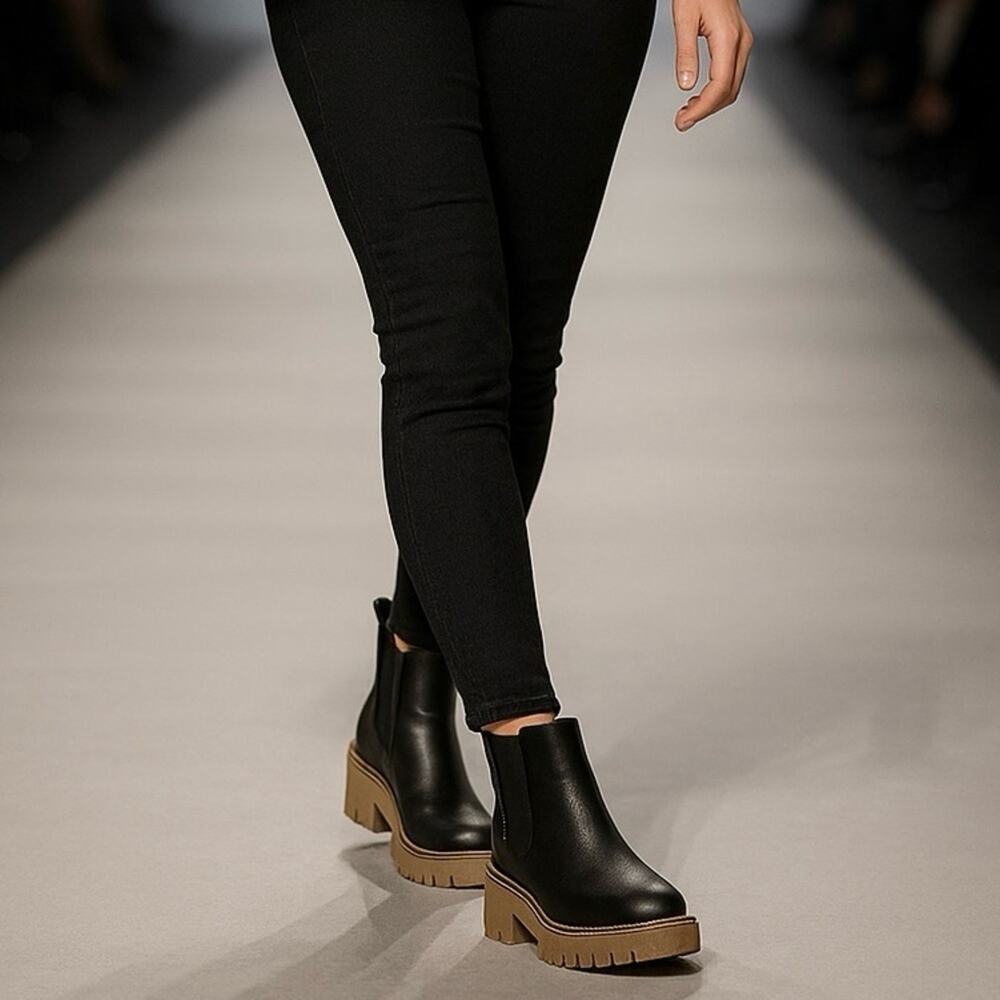 dv by Dolce Vita Rancher Chelsea Boots Black Size 9 NWB